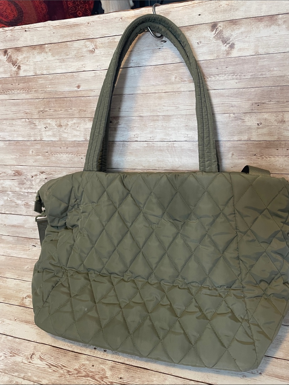 Vera Bradley Olive Green Women's Travel Tote with Detachable Shoulder Strap - Picture 3 of 9